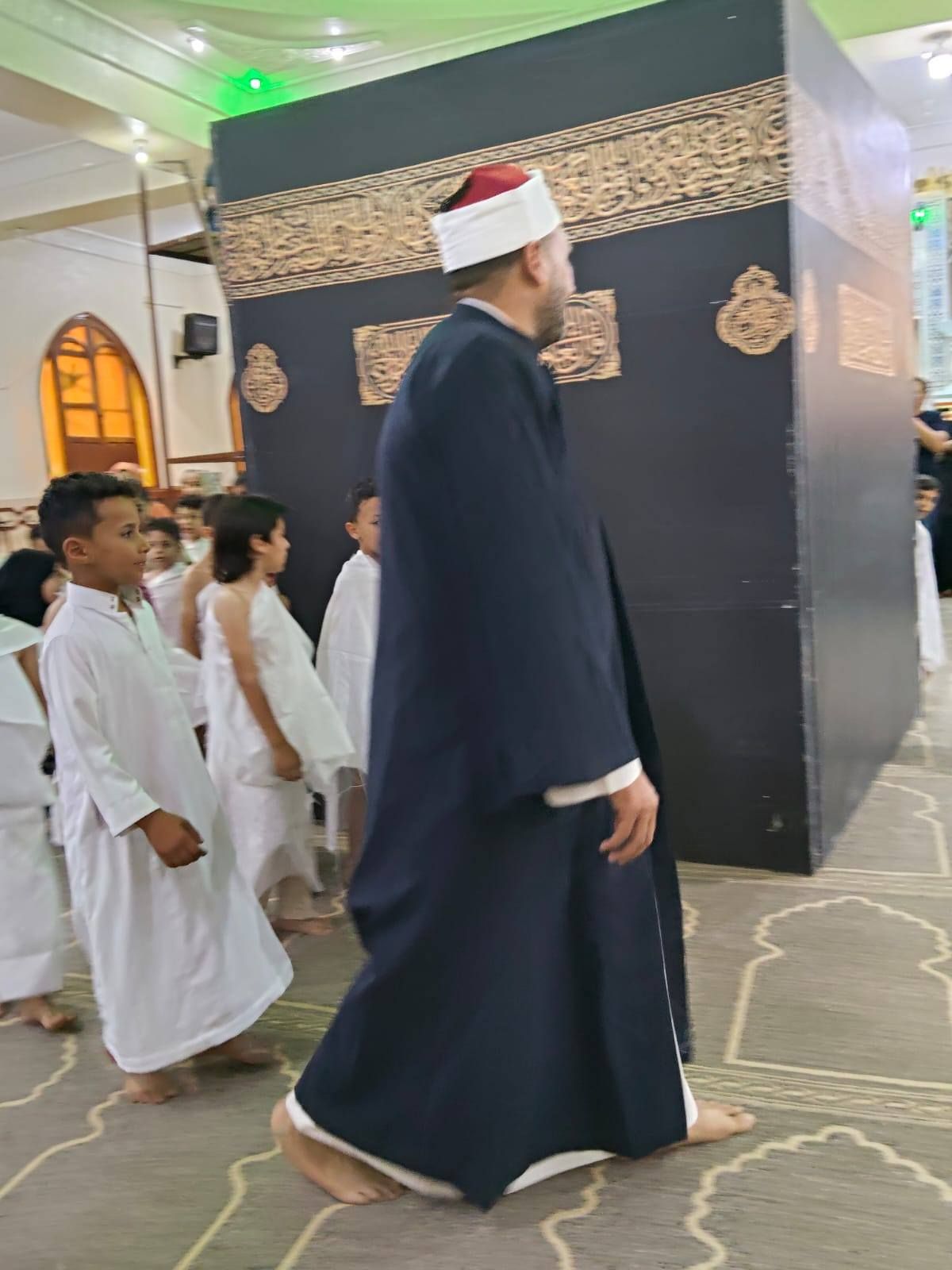 جانب من الطواف جانب من الطواف