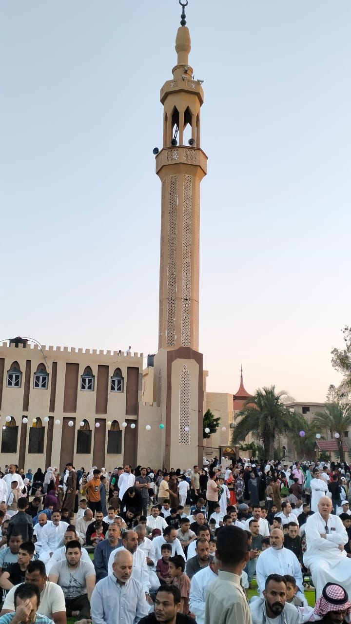 محافظ شمال سيناء يؤدي صلاة عيد الأضحى في الشيخ زويد (12) محافظ شمال سيناء يؤدي صلاة عيد الأضحى في الشيخ زويد (12)