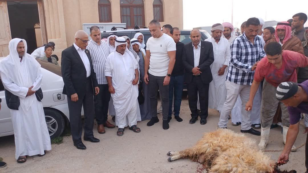 محافظ شمال سيناء يؤدي صلاة عيد الأضحى في الشيخ زويد (6) محافظ شمال سيناء يؤدي صلاة عيد الأضحى في الشيخ زويد (6)