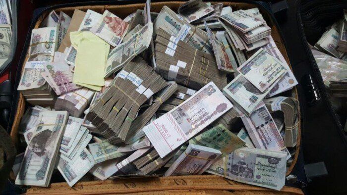 القبض على شخصين بتهمة غسل 50 مليون جنيه من الاتجار في المخدرات