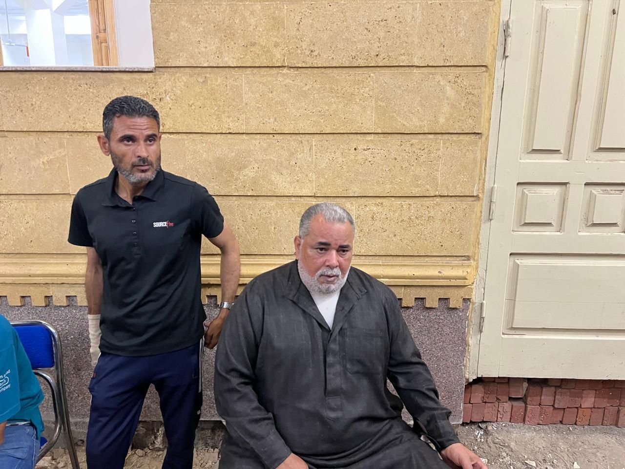 حالة الحزن تسيطر علي شقيقه الأصغر حالة الحزن تسيطر علي شقيقه الأصغر
