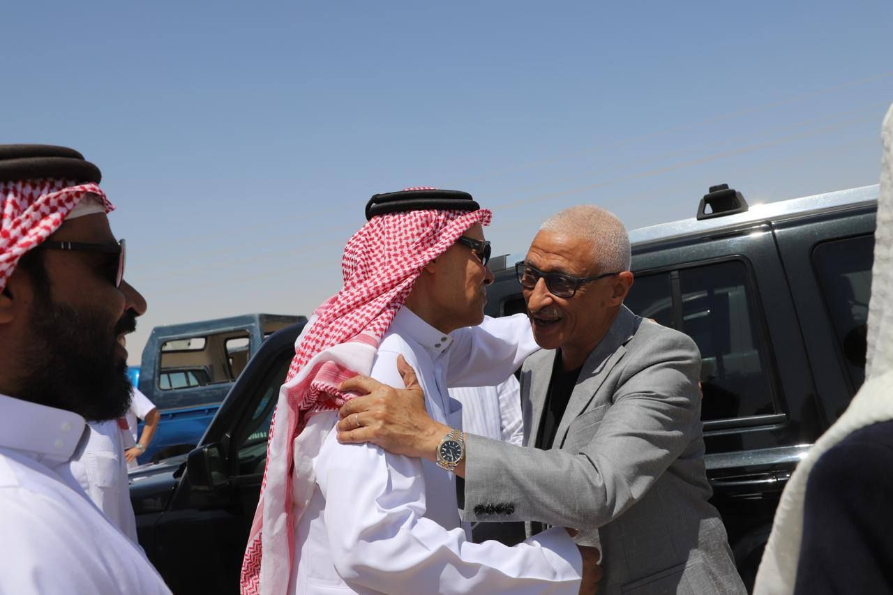 محافظ شمال سيناء يهني الاهالي بالعيد محافظ شمال سيناء يهني الاهالي بالعيد