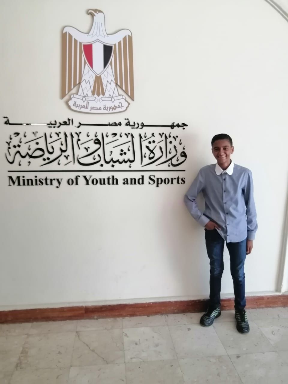 شاب مشارك شاب مشارك