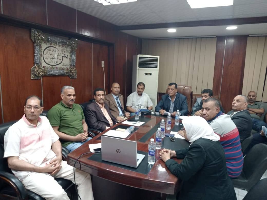 بحضور مدير الإدارات بحضور مدير الإدارات
