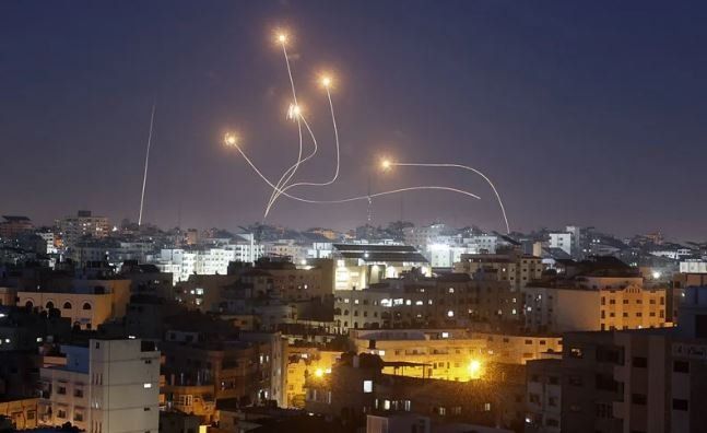 3 قتلى و100 مصاب على الأقل في الهجوم الإيراني الأخير على إسرائيل