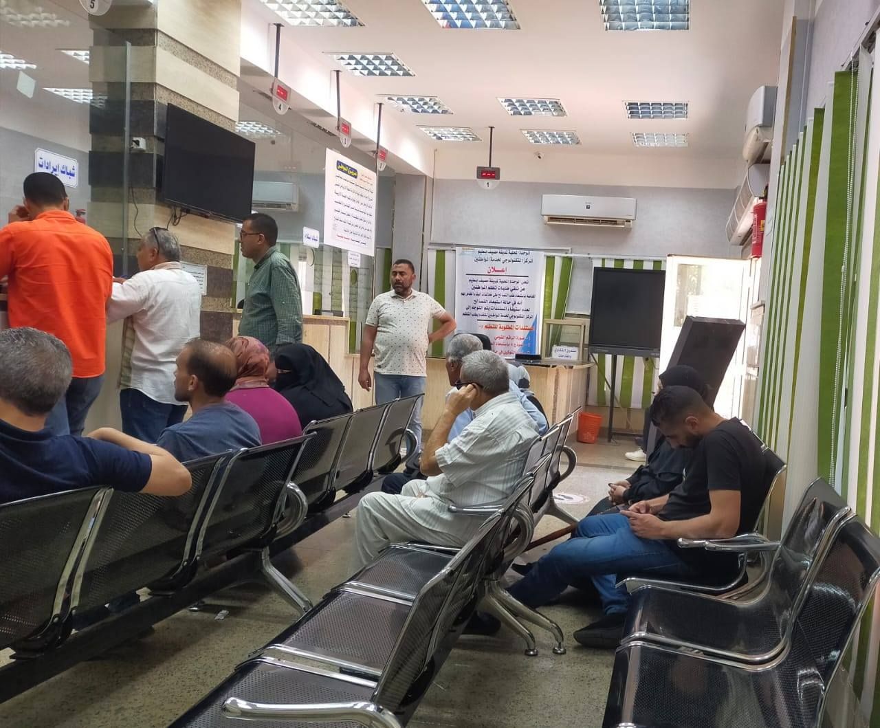 اقبال على المركز التكنولوجي بمصيف بلطيم لتقديم طلبات التصالح اقبال على المركز التكنولوجي بمصيف بلطيم لتقديم طلبات التصالح