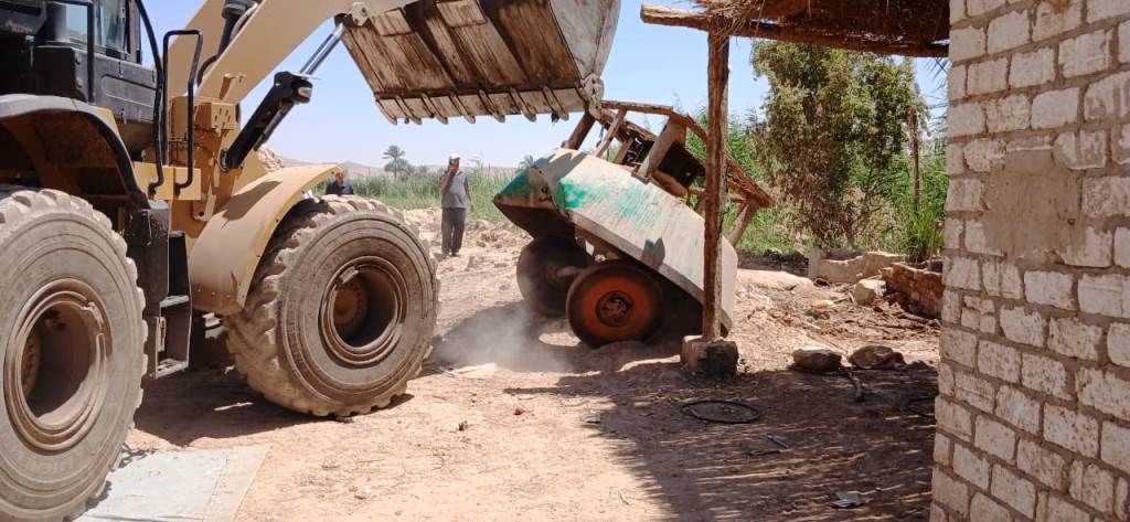 جانب من حملات الإزالة جانب من حملات الإزالة