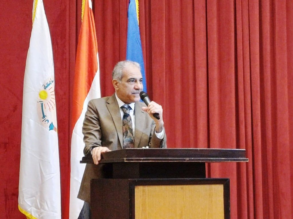 الدكتور لؤى سعد الدين رئيس جامعة أسوان الدكتور لؤى سعد الدين رئيس جامعة أسوان