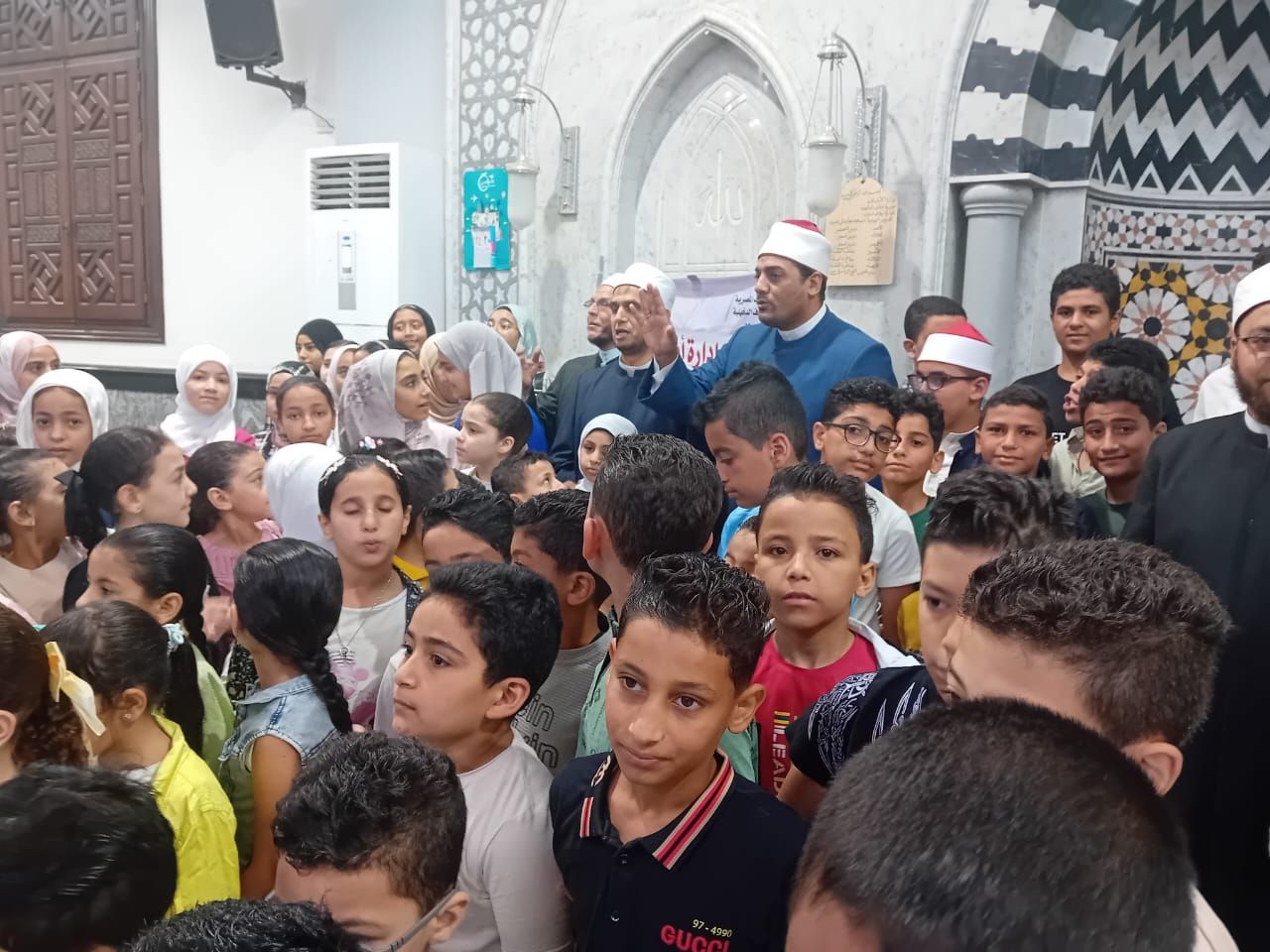جانب من لقاء الجمعة للأطفال جانب من لقاء الجمعة للأطفال