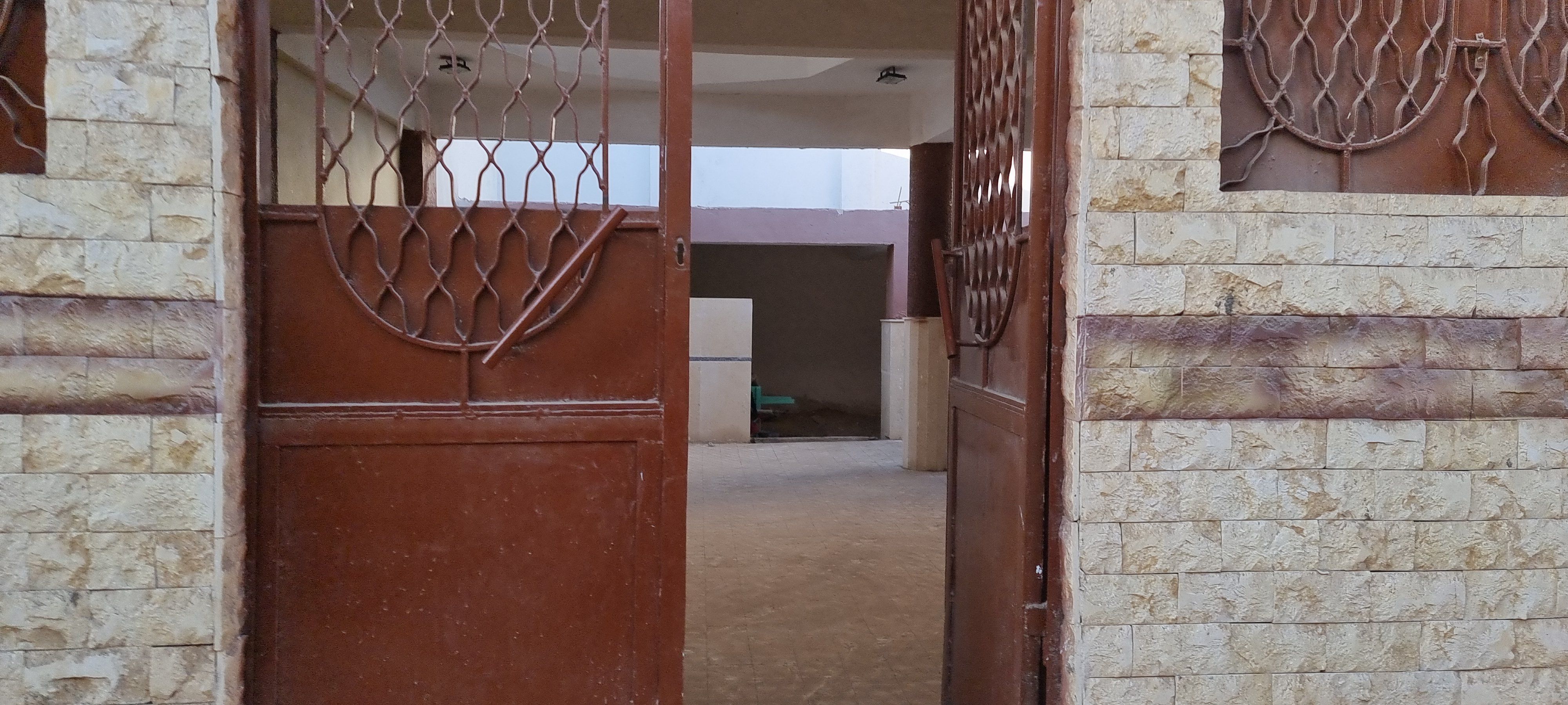 مدخل المقبرة الرئيسى مدخل المقبرة الرئيسى