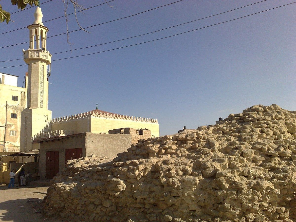 اطلال قلعة العريش اطلال قلعة العريش