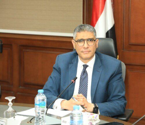 محافظ الجيزة: ضبط 2761 مخالفة تموينية متنوعة خلال شهر