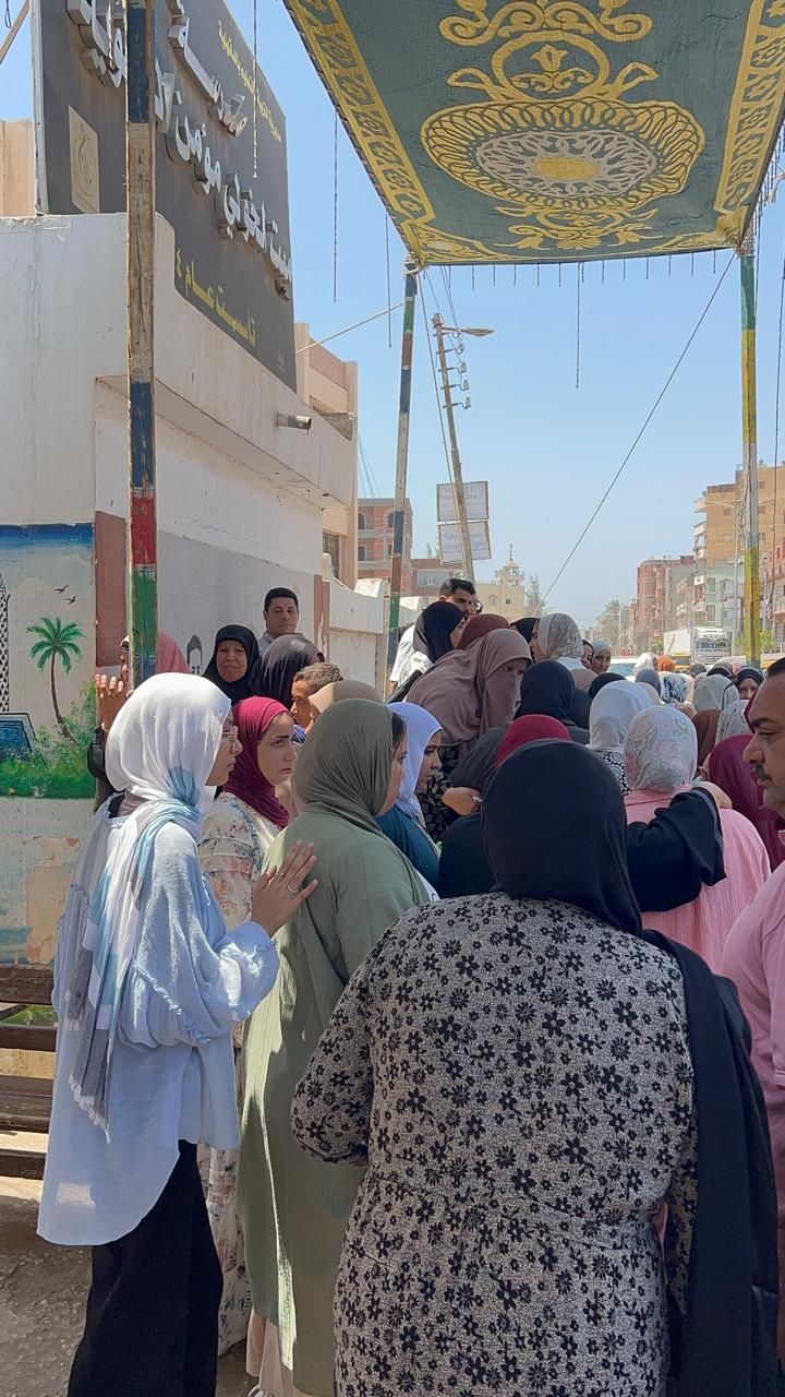تباين في اراء طلاب الثانوية العامة حول مادة اللغة العربية تباين في اراء طلاب الثانوية العامة حول مادة اللغة العربية