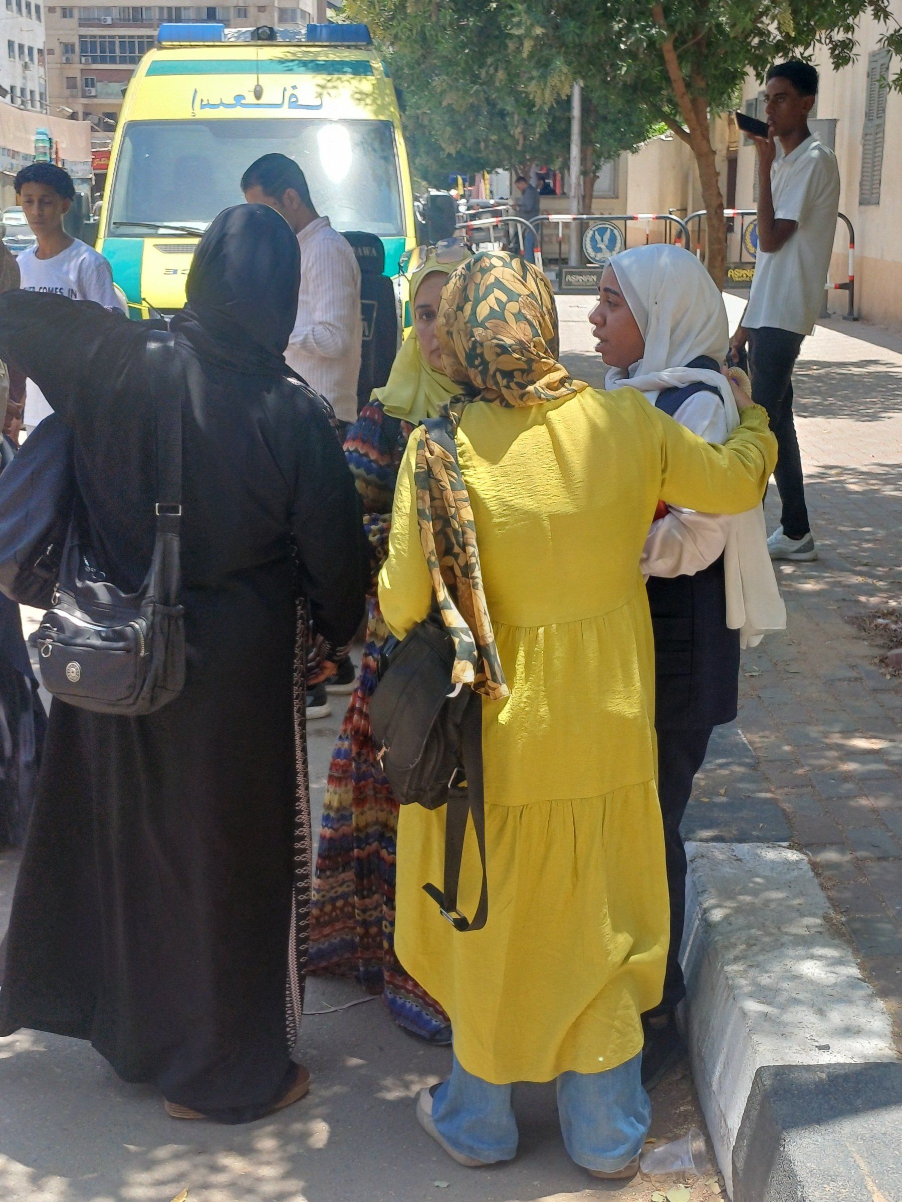 الطلاب مع أسرهم الطلاب مع أسرهم