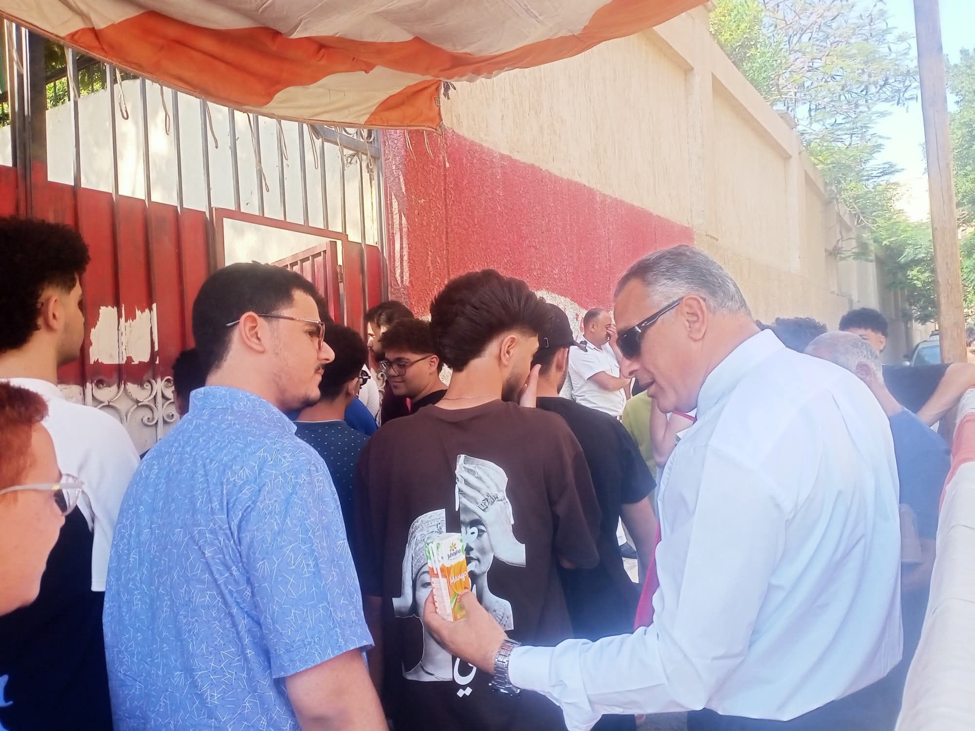 أمام لجان العبور