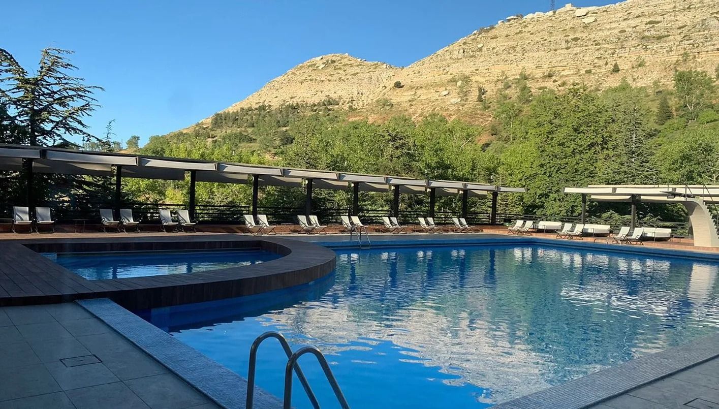 شاليهات في لبنان (انترنت).