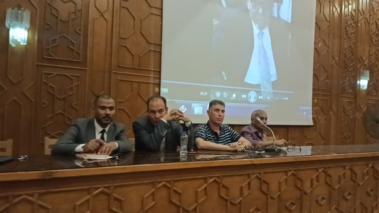 جانب من المنصة_1 جانب من المنصة_1