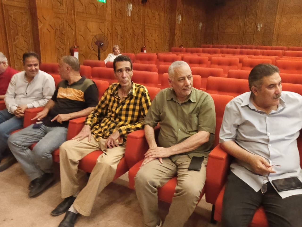 رئيس نادى الأدب المركزى رئيس نادى الأدب المركزى