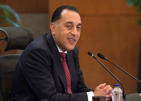 رئيس الوزراء يهنئ شيخ الأزهر بالعام الهجري الجديد