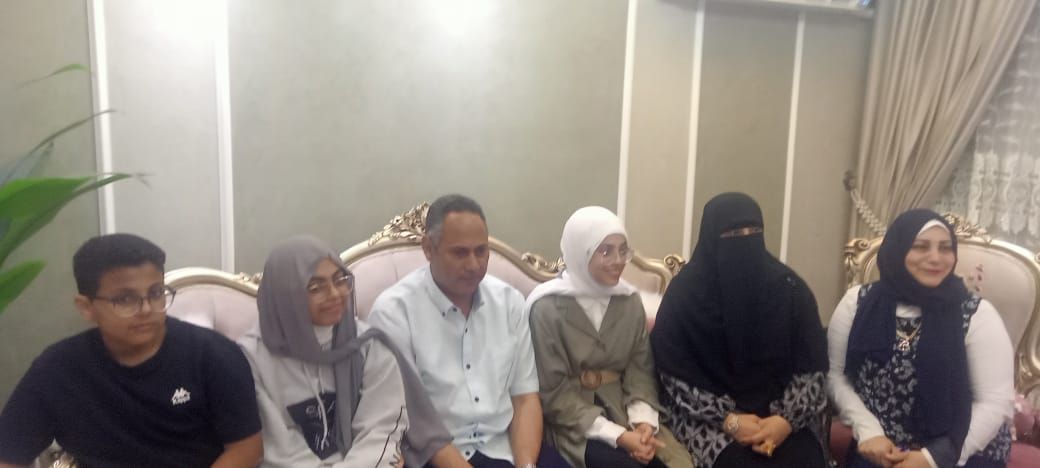 أسرة سلمى أيمن الأولى على مستوى المحافظة في الشهادة الإعدادية أسرة سلمى أيمن الأولى على مستوى المحافظة في الشهادة الإعدادية