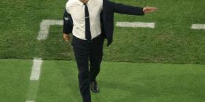 بعد
      خسارة
      نهائي
      دوري
      أبطال
      أوروبا..
      هل
      ينتقل
      سيموني
      إنزاجي
      لتدريب
      الهلال
      السعودي
      في
      كأس
      العالم
      للأندية؟ - تكنو بلس