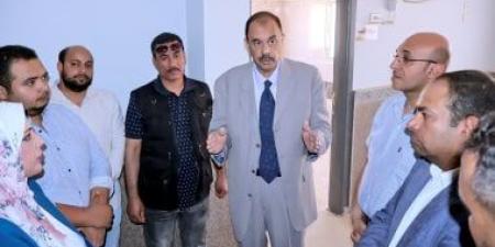 محافظ سوهاج يتفقد مركز الكوثر الطبى ويوجه بخطة عاجلة لتشغيله
