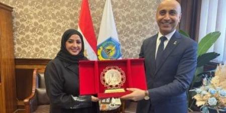 رئيس جامعة دمنهور يستقبل الملحق الثقافي لسفارة البحرين لمتابعة أحوال الطلاب البحرينيين