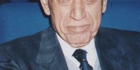 صلاح
أبو
سيف..عاش
يتيما
..وترك
العمل
بالمنسوجات
وقصة
نيازى
مصطفى - تكنو بلس