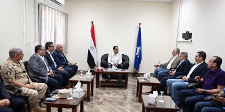 مدبولي:
      نستهدف
      تحويل
      "اقتصادية
      قناة
      السويس"
      لمركز
      عالمي
      للتجارة
      والصناعة
      والخدمات
      اللوجستية - تكنو بلس