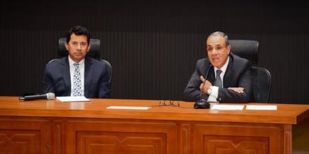 عبد
العاطي
يشارك
في افتتاح
النسخة
الخامسة
من
منحة
ناصر
للقيادة
الدولية - تكنو بلس