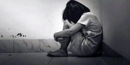 حدث
      وأنت
      نائم|
      جد
      يغتصب
      حفيده
      بشبرا
      الخيمة..
      والأهالي
      يفتكون
      بمسجل
      خطر
      في
      شبين - تكنو بلس