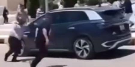 بالفيديو
      ..
      طلبة
      بجامعة
      عجلون
      الوطنية
      يحاولون
      مهاجمة
      رئاسة
      الجامعة
      بسبب
      حفلة
      تخرج - تكنو بلس