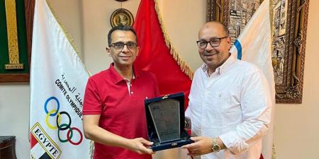 ياسر
إدريس
يستقبل
وفد
دبلومة
الإدارة
الرياضية
بـ
«فيفا» - تكنو بلس