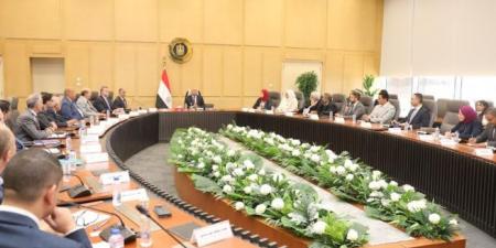 الوزير
يعلن
عن
رخص
بليت
جديدة
وخطة
لتعميق
صناعة
الحديد - تكنو بلس