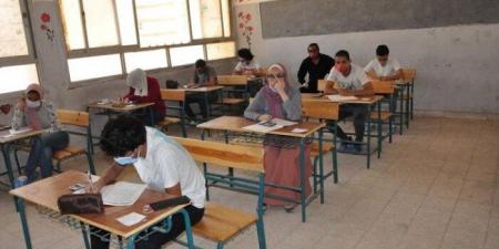 رابط
      مراجعة
      اللغة
      الإنجليزية
      للشهادة
      الإعدادية
      الترم
      الثاني
      2025 - تكنو بلس