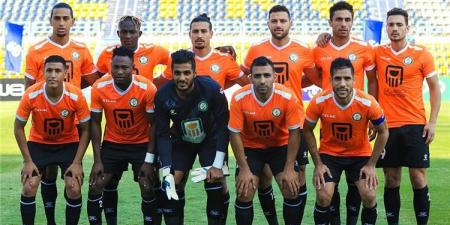 طارق
مصطفي
يعلن
تشكيل
البنك
الأهلي
لمواجهة
المصري
بالدوري - تكنو بلس