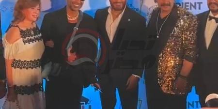 تامر
      حسني
      وأحمد
      سعد
      في
      العرض
      الخاص
      لـ
      فيلم
      ريستارت..
      صور - تكنو بلس