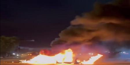 محتجون
يغلقون
طرقًا
رئيسية
في
طرابلس
والزاوية
وصرمان
للمطالبة
بإسقاط
الأجسام
السياسية
القائمة - تكنو بلس