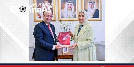 مستشارة
      جلالة
      الملك
      للشؤون
      الثقافية
      والعلمية
      تستقبل
      الكاتب
      زهير
      توفيقي-القناص
      الاخباري - تكنو بلس