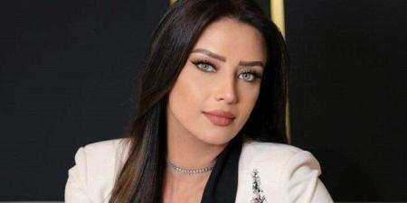 «الصغيرة
      كبرت»..
      كيف
      احتفلت
      رضوى
      الشربيني
      بتخرج
      ابنتها؟ - تكنو بلس
