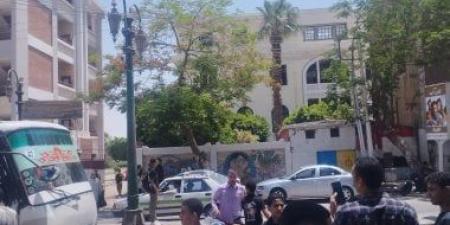 امتحان العلوم يرسم البهجة على وجوه طلاب الشهادة الإعدادية بالمنيا.. فيديو