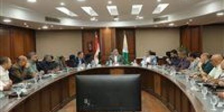 محافظ
      الجيزة
      يتابع
      الاستعدادات
      النهائية
      لاستقبال
      عيد
      الأضحى
      ويشدد
      على
      منع
      مخالفات
      البناء
      وإزالتها - تكنو بلس