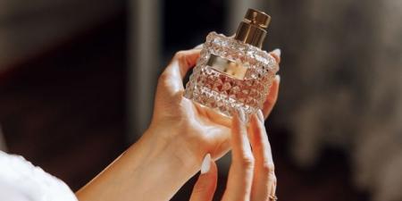 في ليلة العمر، اختاري عطرك الصيفي بذكاء - تكنو بلس