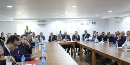 "عاشور"
يتابع
سير
الأعمال
الإنشائية
بالحرم
الجديد
للجامعة
الفرنسية - تكنو بلس