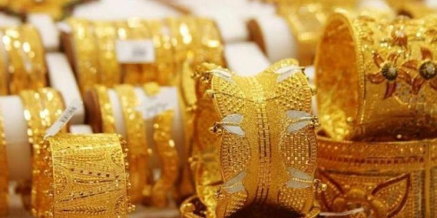 عاجل|
      تراجع
      أسعار
      الذهب
      عالميًا
      بعد
      هدوء
      الحرب
      التجارية..
      كيف
      تتأثر
      السوق
      المصرية؟ - تكنو بلس