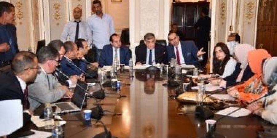 رئيس "صحة النواب": قانون مزاولة مهنة الصيدلة يحتاج تعديل شامل
