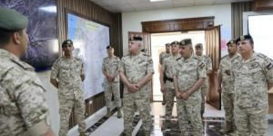 الحنيطي:
      تزويد
      أمن
      الحدود
      بأحدث
      الأجهزة
      والمعدات
      لأداء
      مهامها
      الدفاعية
      والأمنية - تكنو بلس