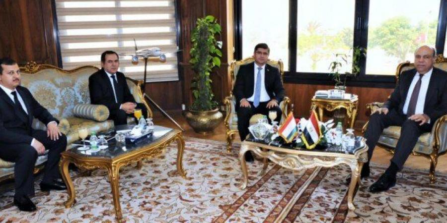 وزير
      الطيران
      المدني
      يبحث
      مع
      سفير
      طاجيكستان
      فرص
      التوسع
      في
      الربط
      الجوي
      بين
      البلدين - تكنو بلس