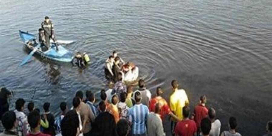 انتشال جثمان طفل من قاع البحر اليوسفى ببنى سويف