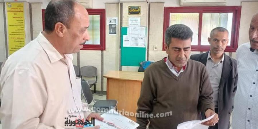 صحصاح يتابع
سير
العمل
بالمركز
التكنولوجي
بمركز
الحمام
بمطروح - تكنو بلس